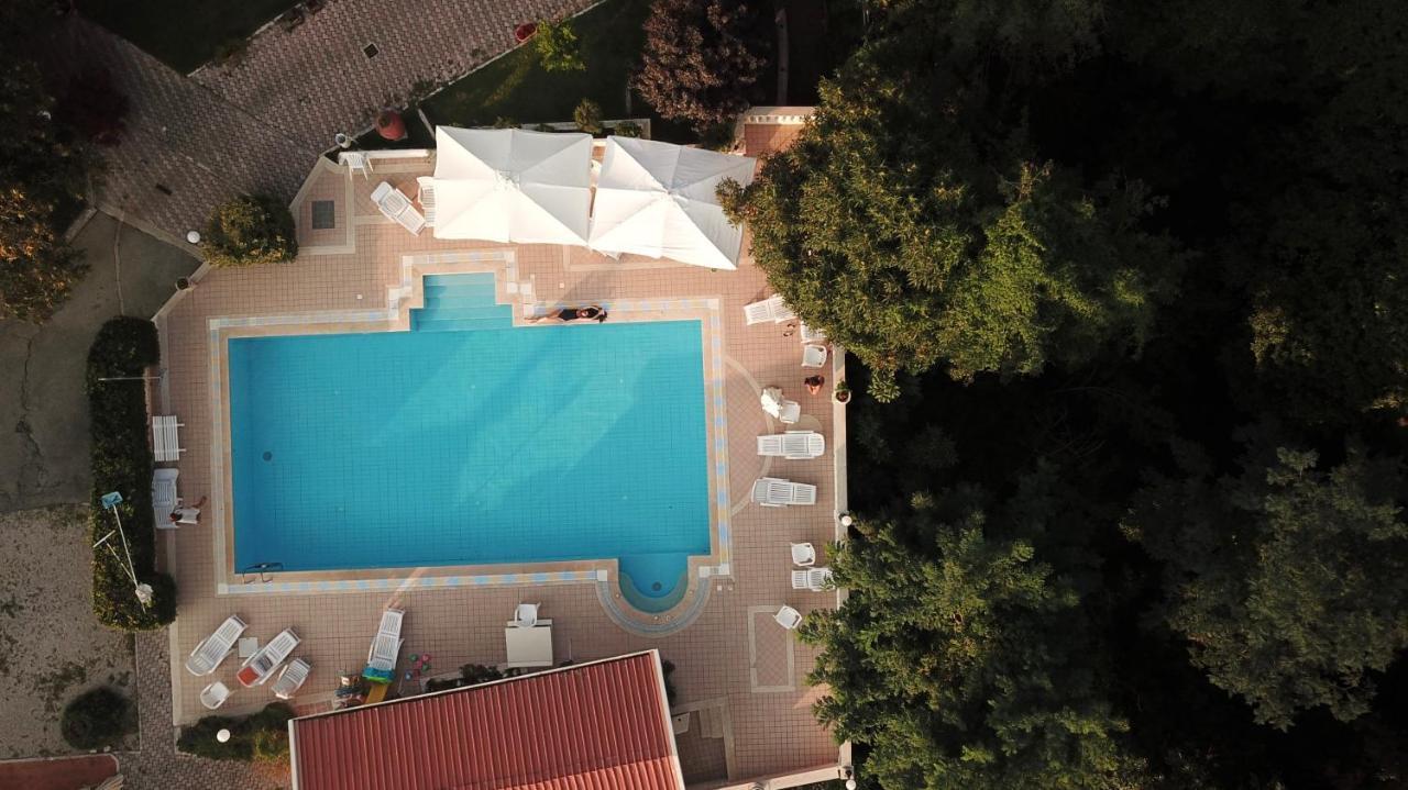 Hotel Gioia Garden フィウッジ エクステリア 写真
