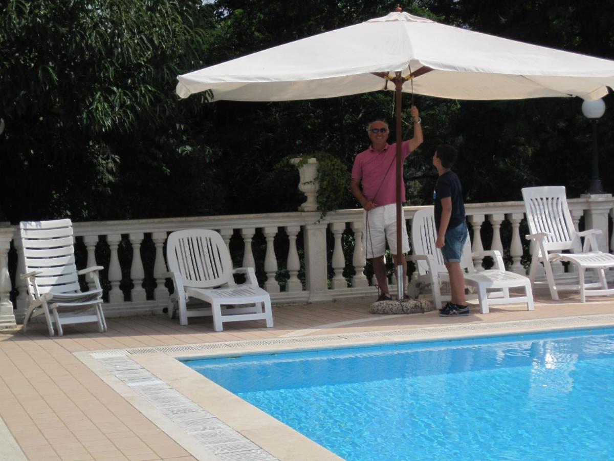 Hotel Gioia Garden フィウッジ エクステリア 写真
